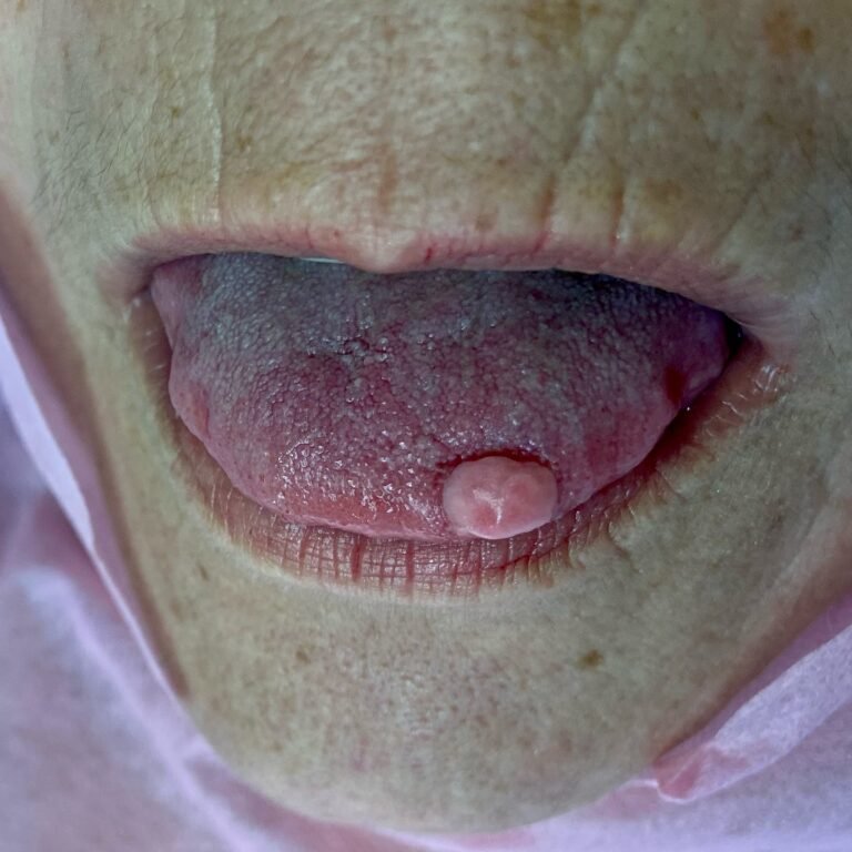 Instagram post from dra.paulacastro. This post is in position 4.