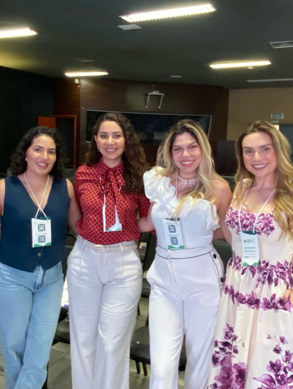 Instagram post from dra.paulacastro. This post is in position 6.