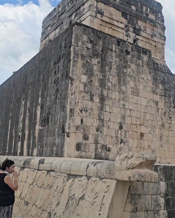 Instagram post from dra.paulacastro. This post is in position 3.