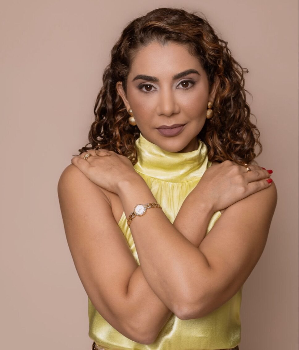 Instagram post from dra.paulacastro. This post is in position 5.