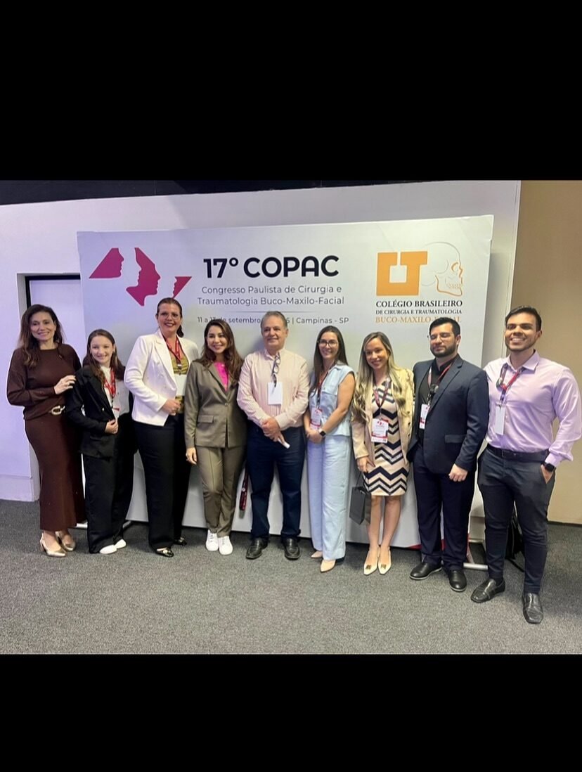 Instagram post from dra.paulacastro. This post is in position 13.